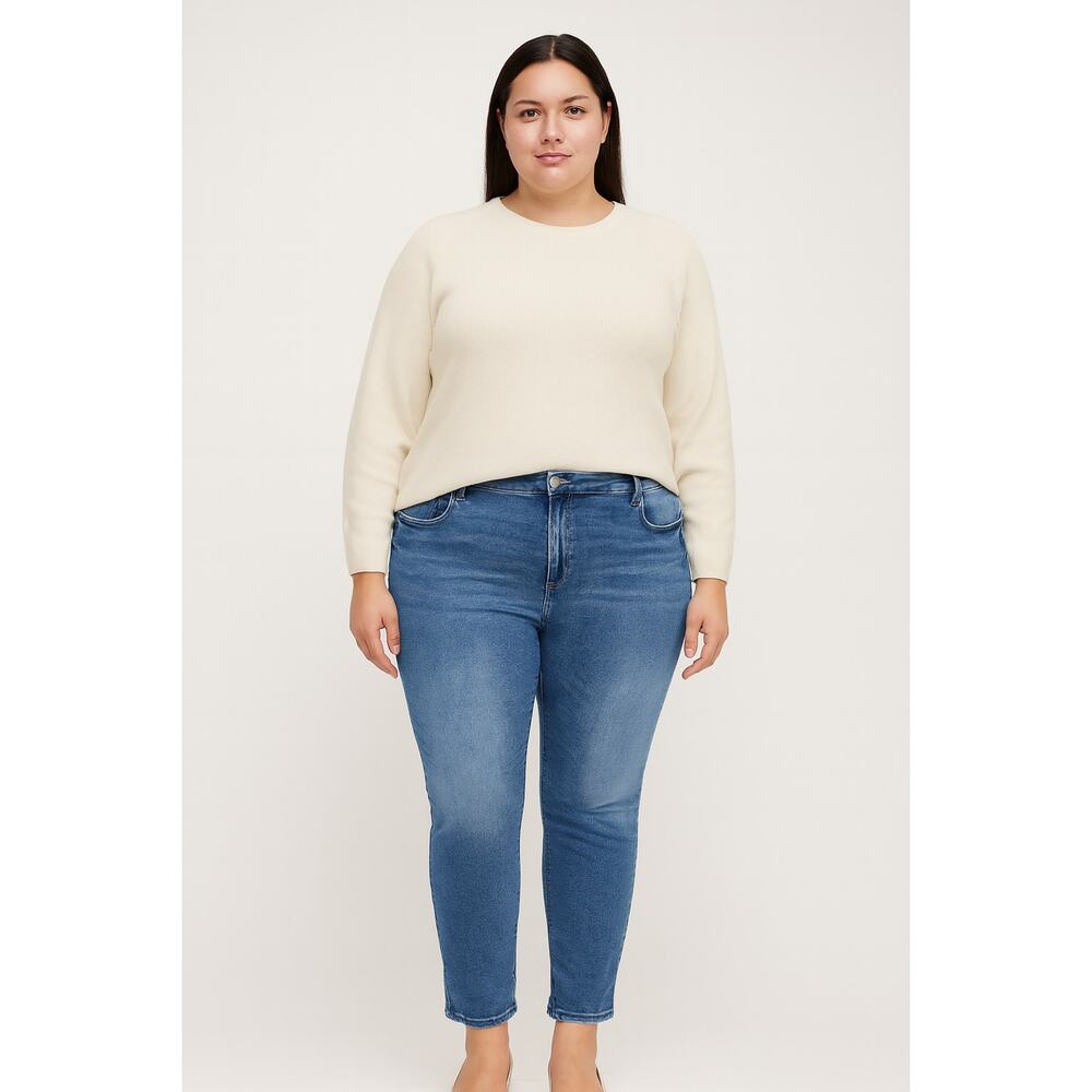 Laurie Felt Daisy Denim Crop Jeans 22W Easy Skinny Shark Bite Hem Stretch Blue